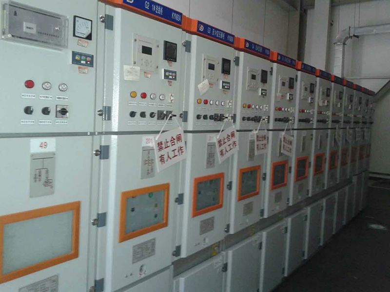 開閉站、美式箱變、低壓動力配電箱、低壓開關柜、低壓母線橋、鎧裝移開式金屬封閉開關設備（KYN92A-12）、三相有載調(diào)壓變壓器、組合電器、高壓電容補償柜、后臺系統(tǒng)和直流屏